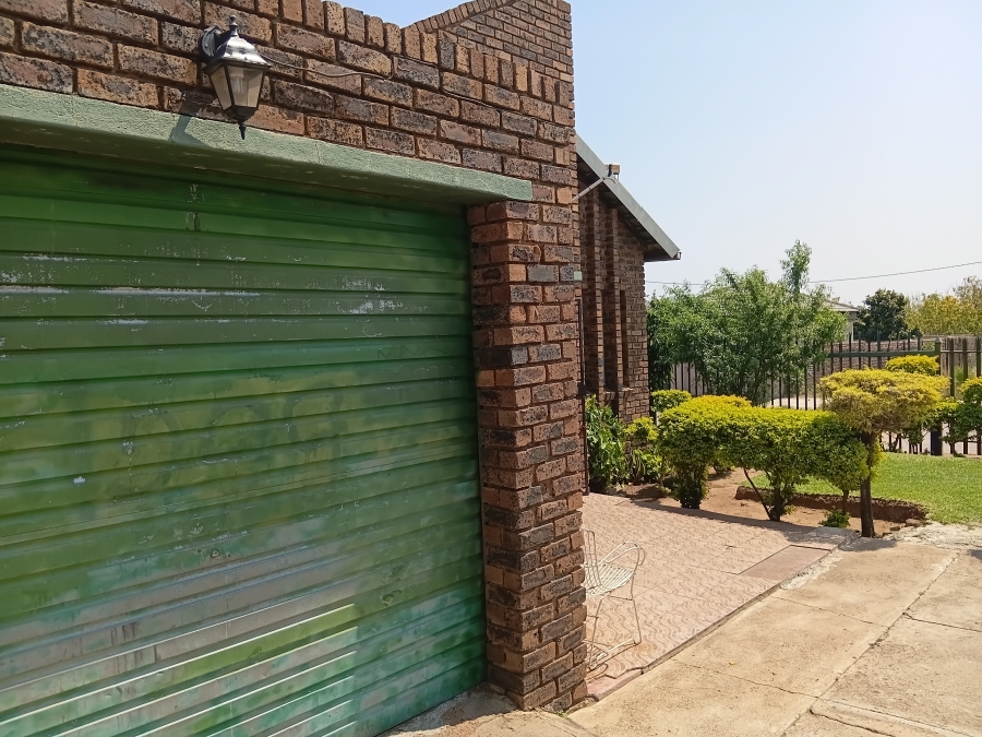 3 Bedroom Property for Sale in Lethlabile North West